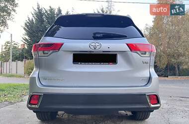 Внедорожник / Кроссовер Toyota Highlander 2017 в Одессе