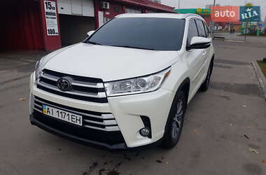 Позашляховик / Кросовер Toyota Highlander 2017 в Києві