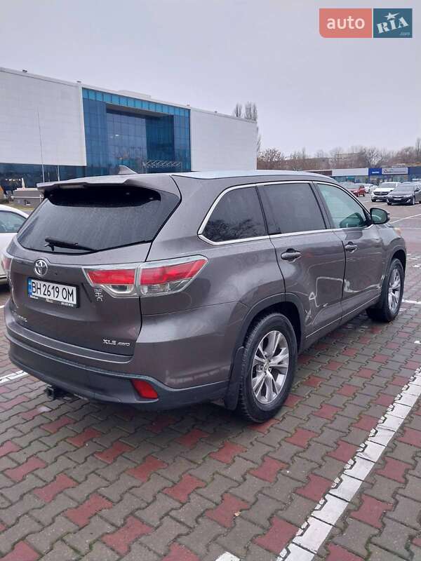 Позашляховик / Кросовер Toyota Highlander 2015 в Одесі