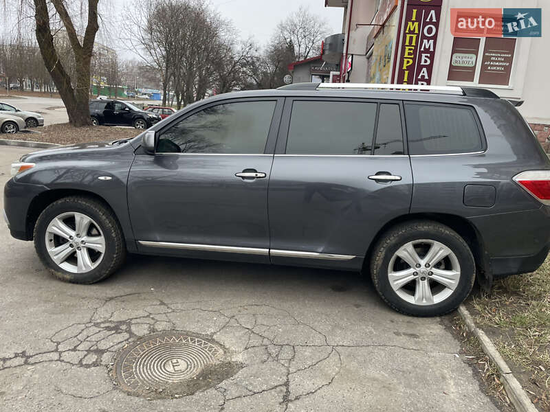 Внедорожник / Кроссовер Toyota Highlander 2013 в Полтаве фото 9 Внедорожник / Кроссовер Toyota Highlander 2013 в Полтаве