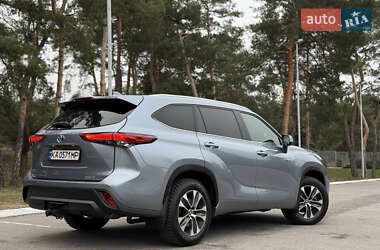 Внедорожник / Кроссовер Toyota Highlander 2021 в 