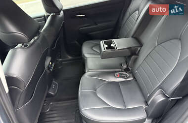 Внедорожник / Кроссовер Toyota Highlander 2021 в 
