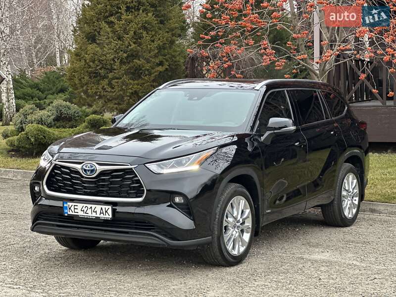 Внедорожник / Кроссовер Toyota Highlander 2023 в 