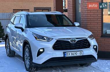 Позашляховик / Кросовер Toyota Highlander 2022 в Вінниці