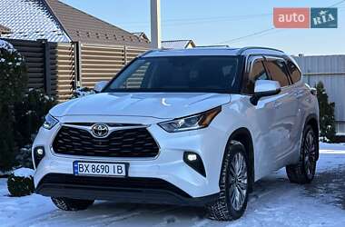 Позашляховик / Кросовер Toyota Highlander 2022 в Вінниці