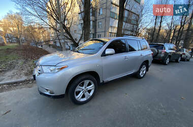 Внедорожник / Кроссовер Toyota Highlander 2011 в Киеве