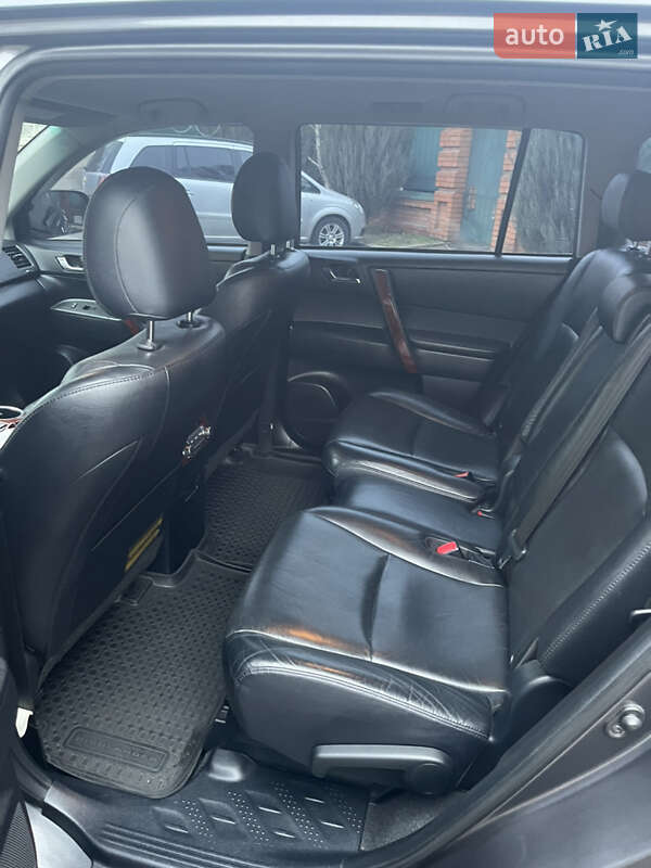 Внедорожник / Кроссовер Toyota Highlander 2012 в Днепре