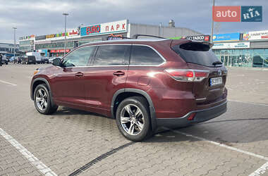 Внедорожник / Кроссовер Toyota Highlander 2015 в Киеве