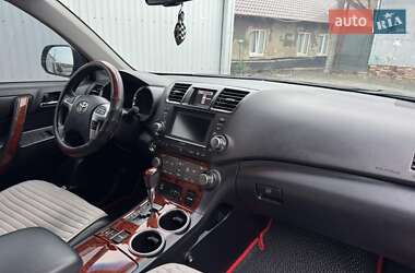 Позашляховик / Кросовер Toyota Highlander 2011 в Чернівцях