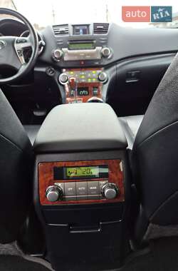 Внедорожник / Кроссовер Toyota Highlander 2010 в Киеве