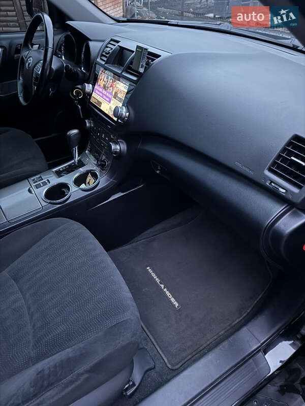 Внедорожник / Кроссовер Toyota Highlander 2011 в Ахтырке фото 50 Внедорожник / Кроссовер Toyota Highlander 2011 в Ахтырке