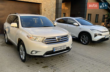 Внедорожник / Кроссовер Toyota Highlander 2012 в Житомире