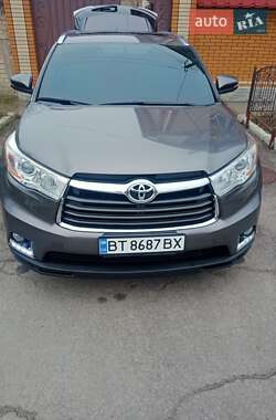 Позашляховик / Кросовер Toyota Highlander 2016 в Херсоні