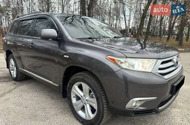 Позашляховик / Кросовер Toyota Highlander 2013 в Охтирці