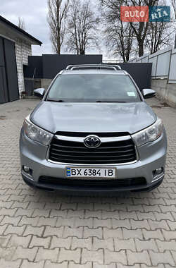 Внедорожник / Кроссовер Toyota Highlander 2016 в Хмельницком