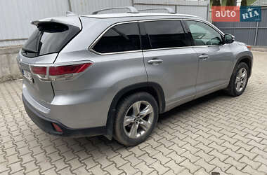 Внедорожник / Кроссовер Toyota Highlander 2016 в Хмельницком