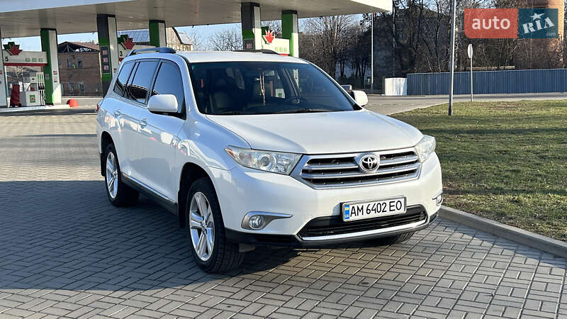 Внедорожник / Кроссовер Toyota Highlander 2012 в Житомире