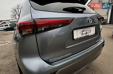 Позашляховик / Кросовер Toyota Highlander 2020 в 
