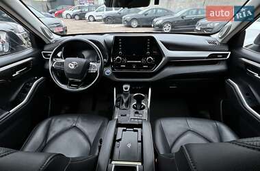 Позашляховик / Кросовер Toyota Highlander 2020 в 