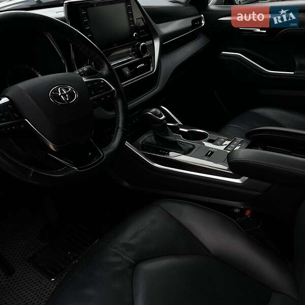 Позашляховик / Кросовер Toyota Highlander 2020 в Чернігові