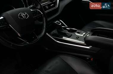 Позашляховик / Кросовер Toyota Highlander 2020 в 