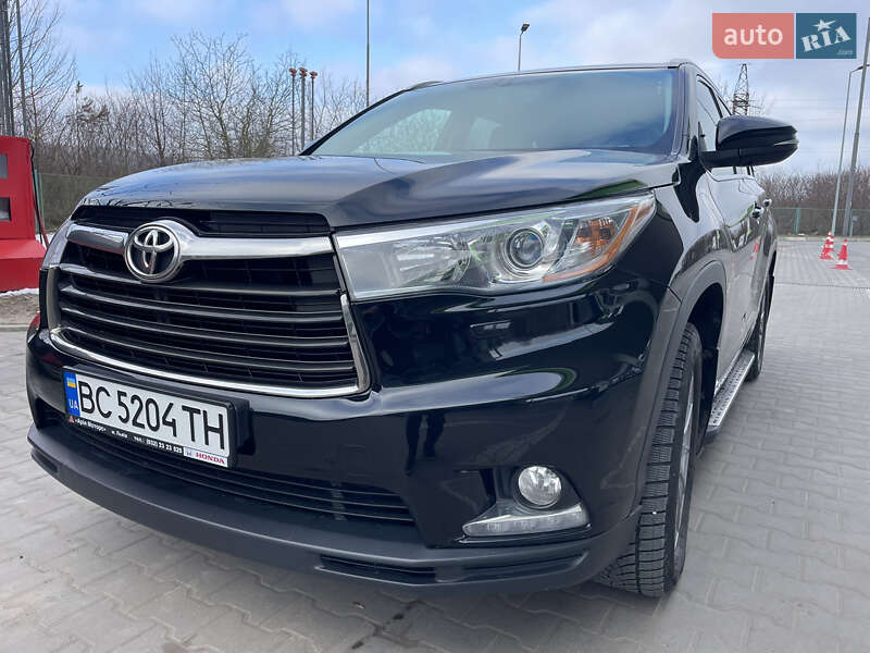 Внедорожник / Кроссовер Toyota Highlander 2014 в Золочеве