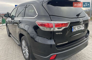 Внедорожник / Кроссовер Toyota Highlander 2014 в Золочеве