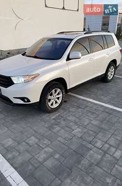 Позашляховик / Кросовер Toyota Highlander 2013 в Луцьку