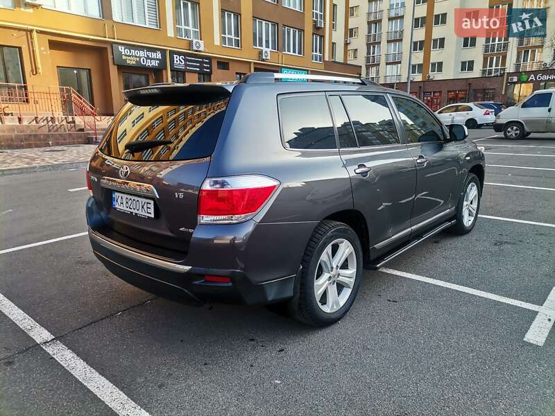 Внедорожник / Кроссовер Toyota Highlander 2012 в Киеве
