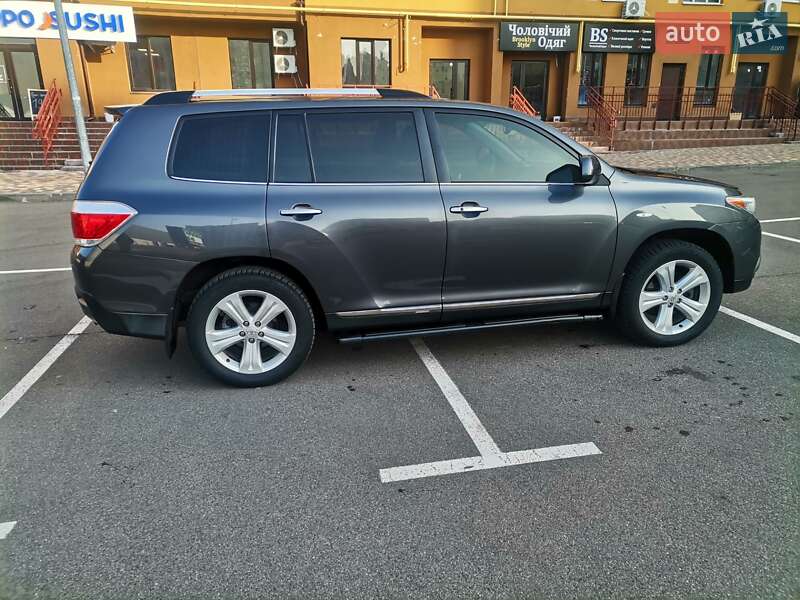 Внедорожник / Кроссовер Toyota Highlander 2012 в Киеве