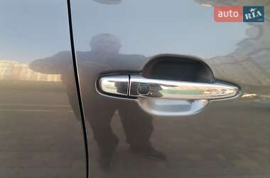 Внедорожник / Кроссовер Toyota Highlander 2012 в 