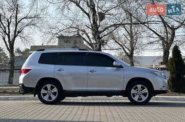 Позашляховик / Кросовер Toyota Highlander 2010 в Києві