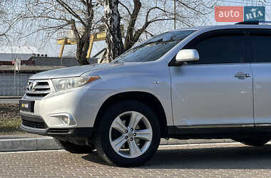 Позашляховик / Кросовер Toyota Highlander 2010 в Києві