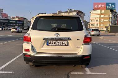 Внедорожник / Кроссовер Toyota Highlander 2012 в Киеве