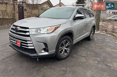 Внедорожник / Кроссовер Toyota Highlander 2018 в Киеве