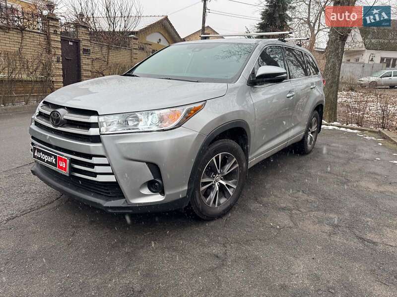 Позашляховик / Кросовер Toyota Highlander 2018 в Києві