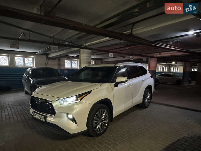 Позашляховик / Кросовер Toyota Highlander 2021 в Києві