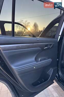 Внедорожник / Кроссовер Toyota Highlander 2022 в 