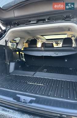 Внедорожник / Кроссовер Toyota Highlander 2022 в 