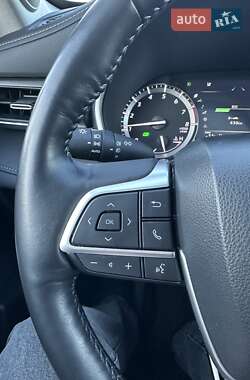 Внедорожник / Кроссовер Toyota Highlander 2022 в 