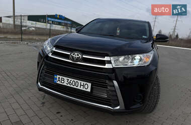 Позашляховик / Кросовер Toyota Highlander 2016 в Вінниці