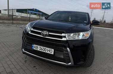 Внедорожник / Кроссовер Toyota Highlander 2016 в 