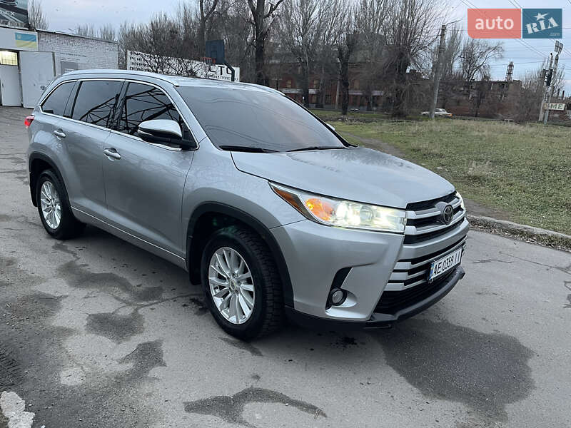 Внедорожник / Кроссовер Toyota Highlander 2018 в Киеве фото 4 Внедорожник / Кроссовер Toyota Highlander 2018 в Киеве