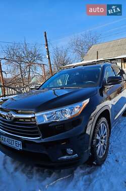 Позашляховик / Кросовер Toyota Highlander 2014 в Харкові