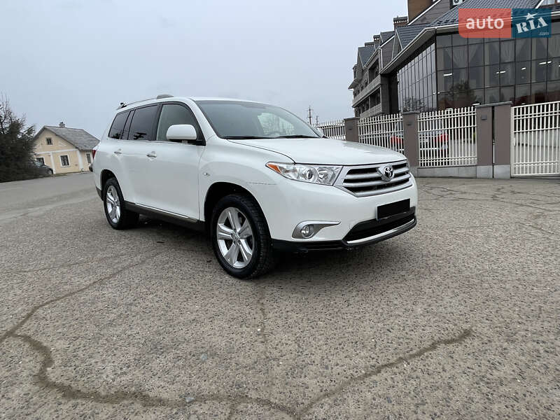Внедорожник / Кроссовер Toyota Highlander 2012 в Черновцах