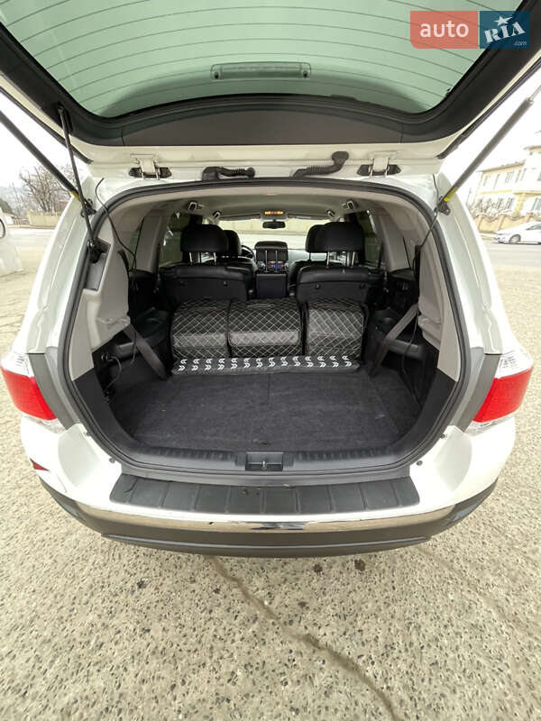 Внедорожник / Кроссовер Toyota Highlander 2012 в Черновцах