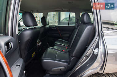 Внедорожник / Кроссовер Toyota Highlander 2011 в Киеве