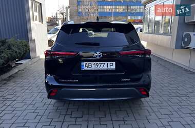 Внедорожник / Кроссовер Toyota Highlander 2022 в Виннице