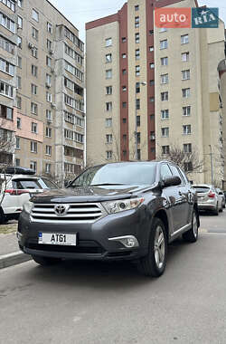 Внедорожник / Кроссовер Toyota Highlander 2011 в 