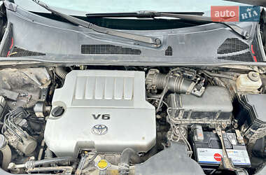 Внедорожник / Кроссовер Toyota Highlander 2011 в 